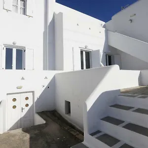 Morfoula's ** Mykonos Town